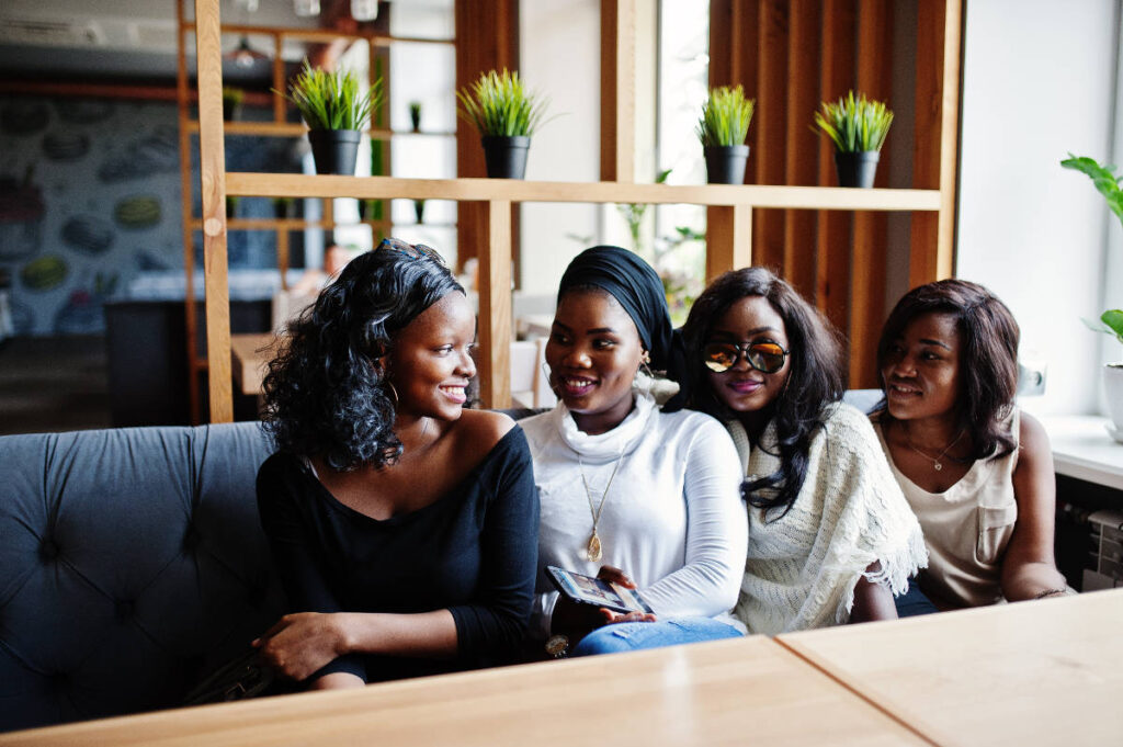 Quatre jeunes filles
